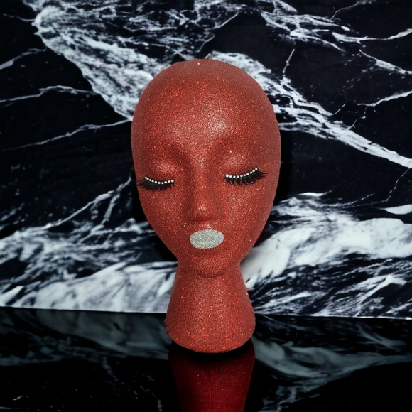 Mannequin Head - Picture 2 of 3